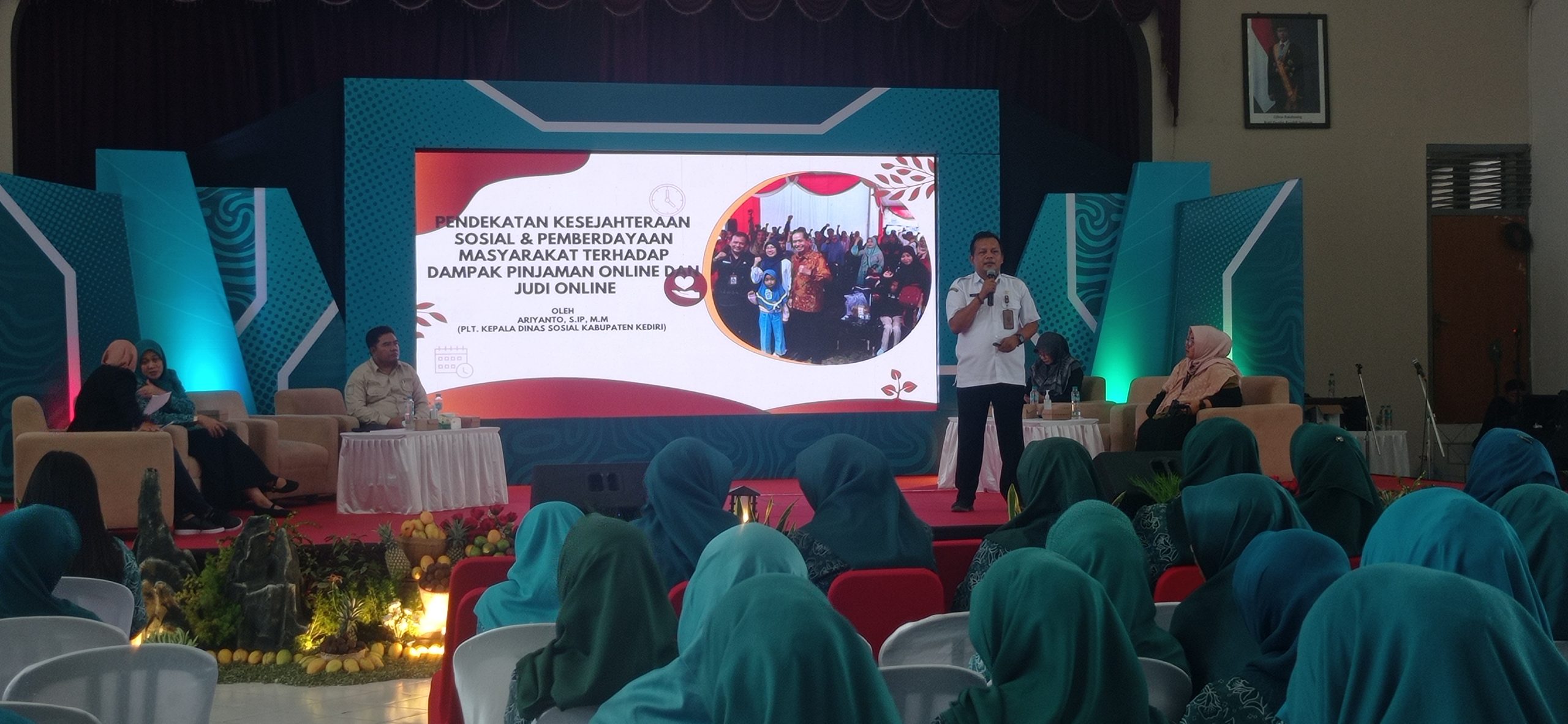 Bupati Kediri Ingatkan Bahaya Judi Online dan Pinjol dalam Sosialisasi Literasi Keuangan