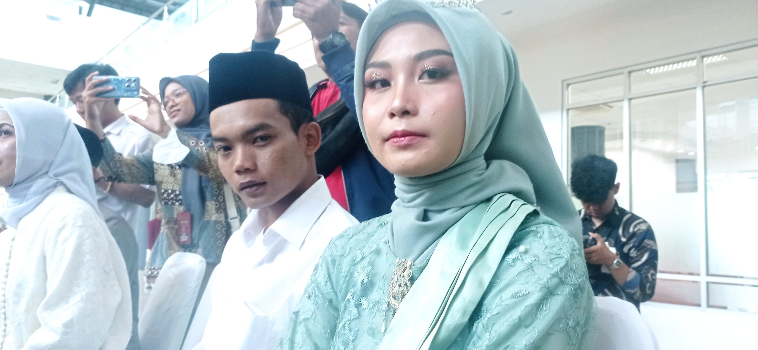 Nikah Massal Kediri Ngunduh Mantu Hadirkan Pasangan Usia Paling Muda 19 Tahun hingga Tertua 71 Tahun