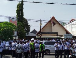 Ribuan Guru Ponorogo Gelar Aksi Solidaritas, Soroti Kebijakan Mutasi Kepala Sekolah oleh Gubernur Jatim