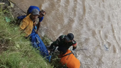 Pelajar Tenggelam di Sungai Widas Ditemukan Meninggal di Baron, Berjarak 4,1 Kilometer dari Titik Awal