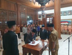 Tri Hariadi Resmi Dilantik sebagai Kepala Disnakertrans Tulungagung, Bupati Segera Ajukan Calon Pj Sekda ke Gubernur Jatim