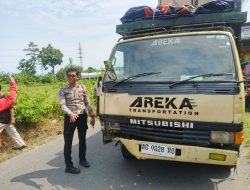 Kendarai Motor Terlalu ke Kanan, Pemuda di Tulungagung Alami Kecelakaan dan Tabrak Truk