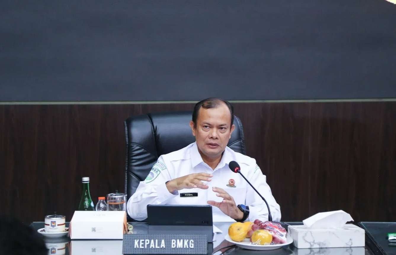 BMKG Ingatkan Ancaman Cuaca Ekstrem Jelang Nataru 2025/2026, Kesiapsiagaan Nasional Diperketat