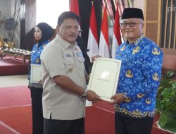 Sebanyak 239 Guru dan 104 Tenaga Kesehatan di Nganjuk Terima SK Kenaikan Jabatan Fungsional