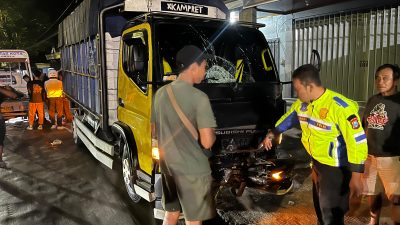 Miris, Motor Beat Dinaiki 4 ABG Tabrak Truk, 1 Meninggal Dunia, Tiga Mulut Bau Alkohol