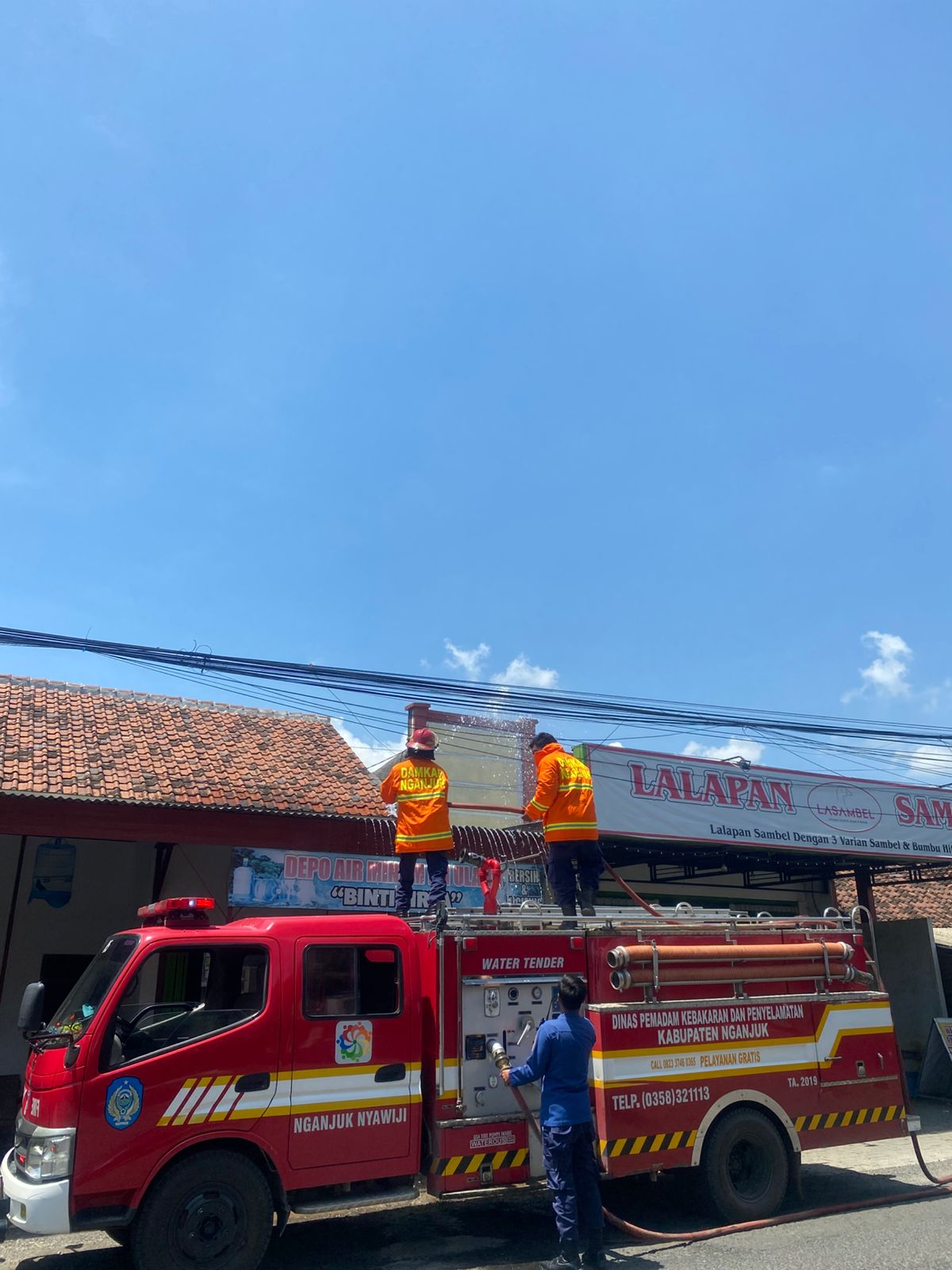 Korsleting Listrik Hanguskan Ruko di Tanjunganom, Kerugian Capai Jutaan Rupiah