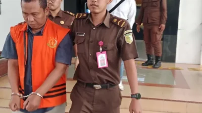 Kades Mangunrejo Diserahkan Polda Jatim ke Kejari Kediri Terkait Kasus Rekayasa Pengisian Perangkat Desa