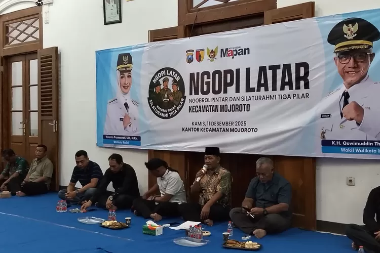 Kecamatan Mojoroto Gelar “Ngopi Latar” Perdana untuk Perkuat Sinergi Tiga Pilar