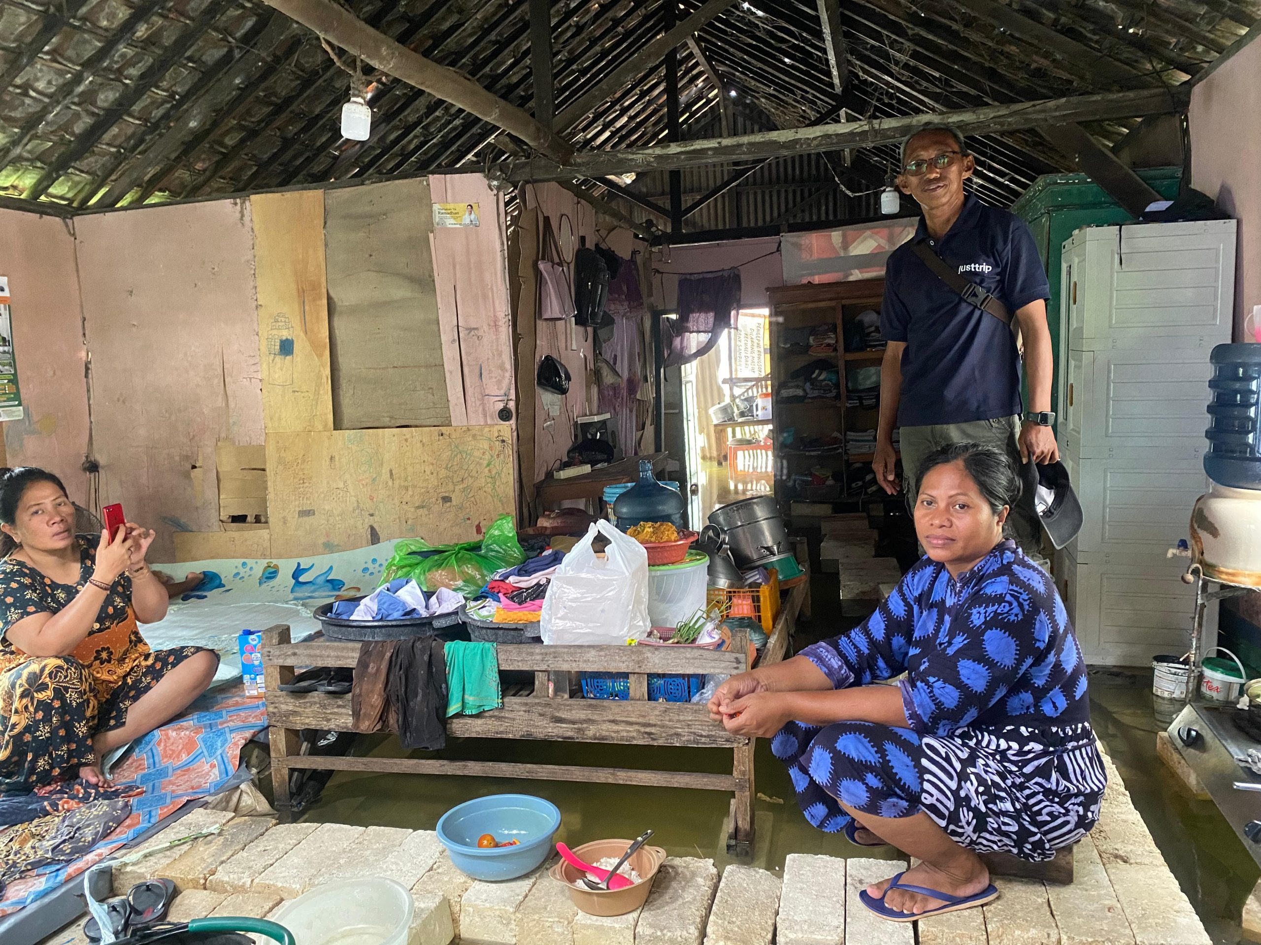 Terisolasi Banjir, Harga Sembako di Lamongan Melonjak Tajam