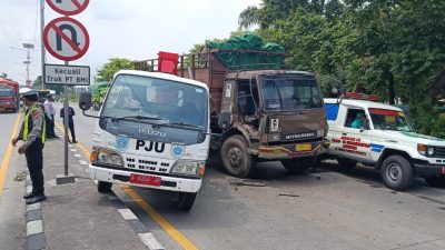 Kecelakaan Beruntun di Jalur Lamongan–Surabaya, Tiga Kendaraan Terlibat, Tiga Orang Luka