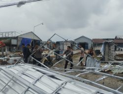 Puting Beliung Terjang Sukodadi Lamongan, Rumah Warga hingga Tempat Usaha Alami Kerusakan