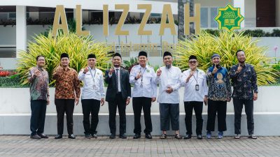 SMA Al-Izzah Kota Batu Dinobatkan sebagai Role Model Budaya Religius Terbaik se-Jawa Timur