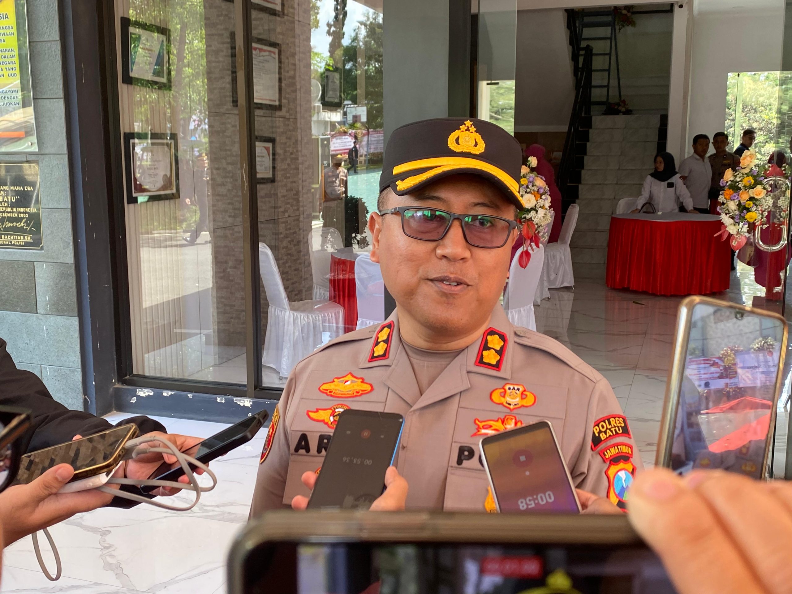 AKBP Aris Purwanto Resmi Pimpin Polres Batu, Awali Tugas dengan Kulonuwun dan Komitmen Lanjutkan Prestasi