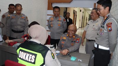 Kapolres Batu Dorong Pemeriksaan Kesehatan Rutin Demi Kebugaran Personel