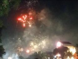 Kembang Api Terangi Langit SLG, Detik-Detik Pergantian Tahun Sambut 2026 di Kediri
