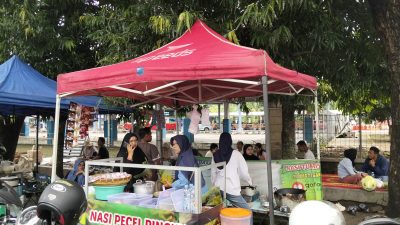 Awal Tahun Disambut Antusias, CFD Simpang Lima Gumul Dipadati Warga, UMKM hingga Kuliner Tradisional Jadi Daya Tarik