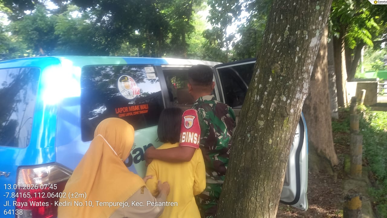 Babinsa Koramil 0809/02 Pesantren, Serka Aris Nugroho, bergerak