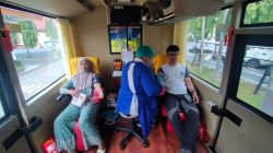 ak Sekadar Seremonial, Koordinator ODD PMI Kediri Turun Langsung Pimpin Donor Darah di Jantung Kota