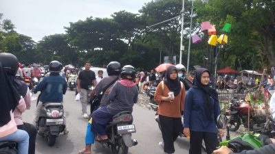 CFD SLG Jadi Sumber Rezeki Mingguan, Imam Juru Parkir Asal Joho Tetap Sederhana di Lahan Terbatas