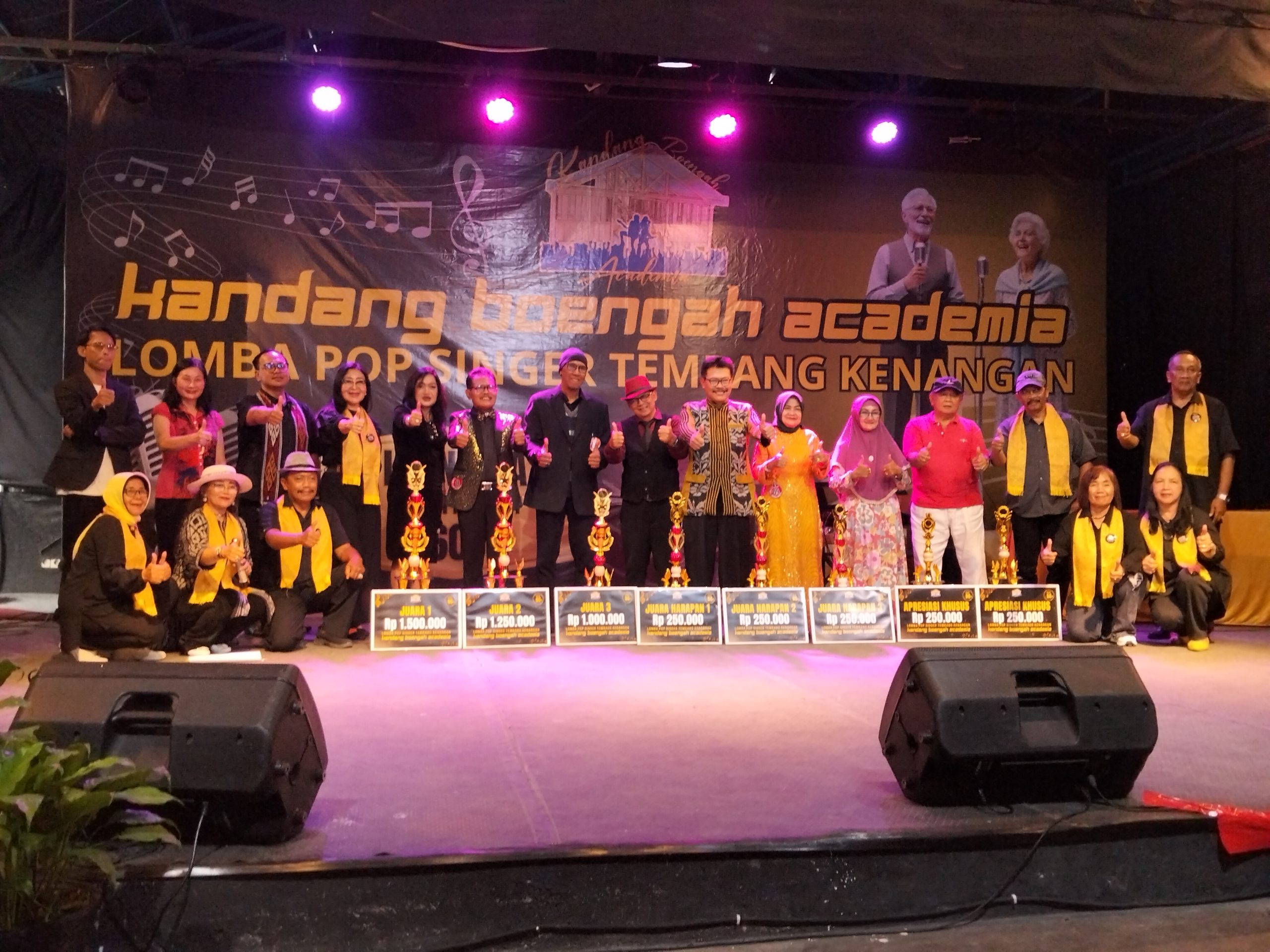 Gemuruh Tembang Kenangan! Lansia 60+ Unjuk Kualitas Vokal di Grand Final Pop Singer Kediri