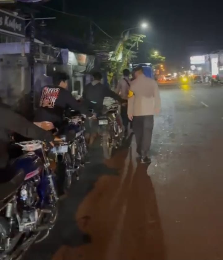 Polsek Babat Amankan 11 Motor Berknalpot Brong Saat KRYD Malam Hari