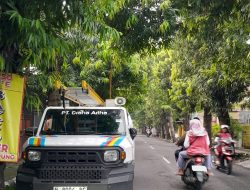 Cegah Gangguan Listrik Saat Musim Hujan, PLN UP3 Kediri Pangkas Pohon di Jalan Adi Sucipto
