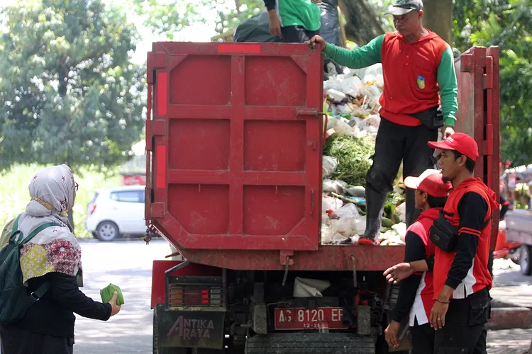 Libur Nataru, Timbulan Sampah di Kawasan SLG Tembus 2,5 Ton per Hari