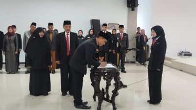 Disdik Kota Kediri Laksanakan Sertijab Empat Kepala SMP Negeri