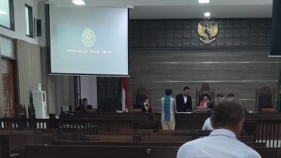 Sidang gugatan class action yang diajukan puluhan warga Kelurahan Pojok, Kota Kediri.