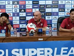 Pelatih Persib Soroti Kepemimpinan Wasit Usai Ditahan Imbang Persik Kediri