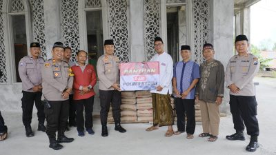 Peduli Sarana Ibadah, Polres Kediri Salurkan Bantuan untuk Masjid An Nur Al Utsmani