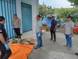 Pria Misterius Ditemukan Meninggal di Depan Ruko Mojoagung, Polisi : Tidak Ada Indikasi Kekerasan
