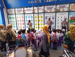 Satlantas Polres Kediri Kota Sosialisasikan Tertib Lalu Lintas Melalui Program Polsanak