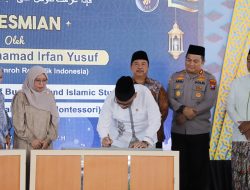 Didampingi Bupati Warsubi, Menteri Haji Resmikan AIM–AIBIS, Al-Aqobah Tawarkan Konsep Pendidikan Alternatif di Jombang