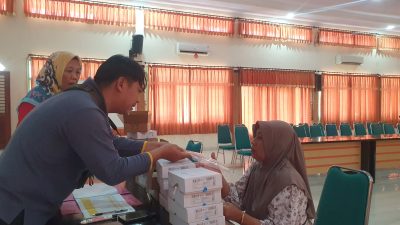 Ratusan Warga Tulungagung Alami Gangguan Penglihatan, 232 Penderita Hipermetropi Terima Kacamata Baca Gratis