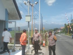 Libur Tahun Baru, Polisi Intensifkan Patroli di Perlintasan dan Stasiun Kereta Api Ngadiluwih