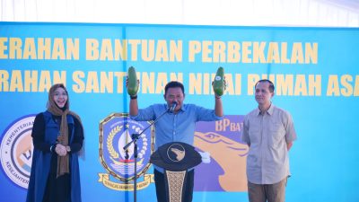 Dampingi Menteri Transmigrasi, Kades Jambu Kenalkan Alpukat Kelud dan Tabulampot Desa Wisata Jambu Kediri