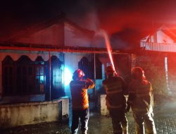 Ditinggal Ronda Malam, Rumah Warga Patianrowo Hangus Terbakar