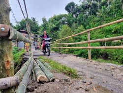 Rusak Sejak 2023 dan Rawan Kecelakaan, Jembatan Penghubung Dua Desa di Ponorogo Belum Tertangani