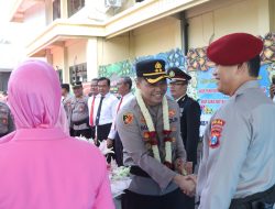 AKBP Suria Miftah Irawan Resmi Menjabat Kapolres Nganjuk, Disambut Tradisi Pedang Pora dan Banjari