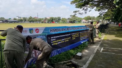 Tertibkan Kawasan SLG, Satpol PP Kediri Pasang Imbauan Larangan Berjualan Pagi–Siang