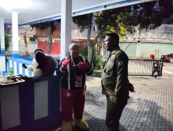 Resahkan Pengguna Jalan, Satpol PP Kabupaten Kediri Amankan Pengamen Badut Gembrot