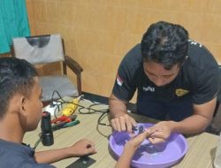 Jari Bengkak dan Melepuh Terjepit Cincin, Damkar Kabupaten Kediri Beri Pertolongan