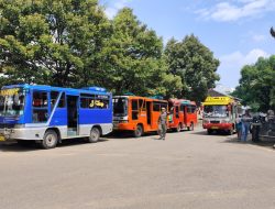 Pendapatan Anjlok hingga 70 Persen, Sopir Bus Mini Ponorogo Audiensi ke Dishub