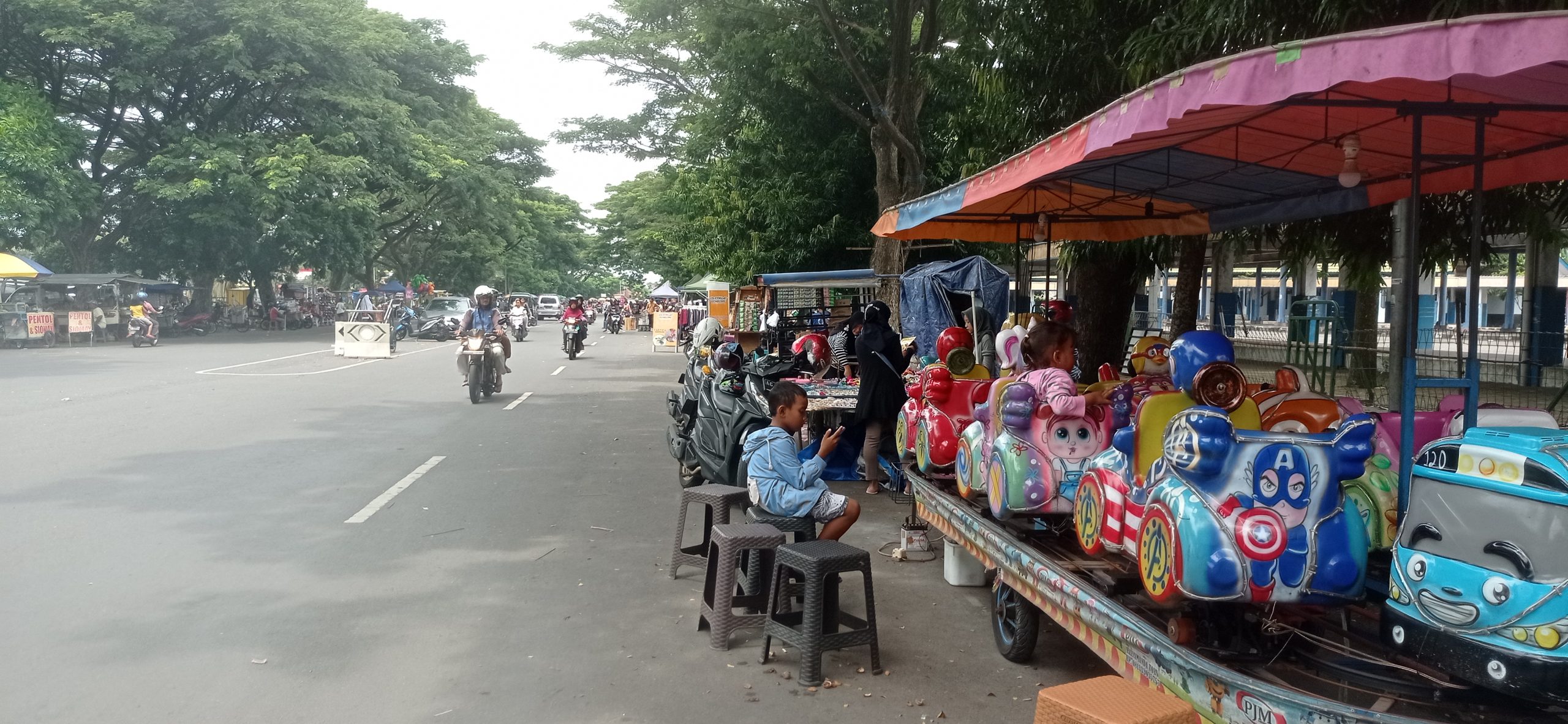 Libur Tahun Baru, Kawasan SLG Kediri Dipadati Ribuan Pengunjung