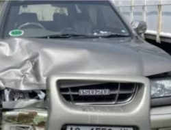 Tak Jaga Jarak Aman, Mobil Panther Tabrak Sepeda Motor di Payaman Nganjuk, Dua Perempuan Alami Luka