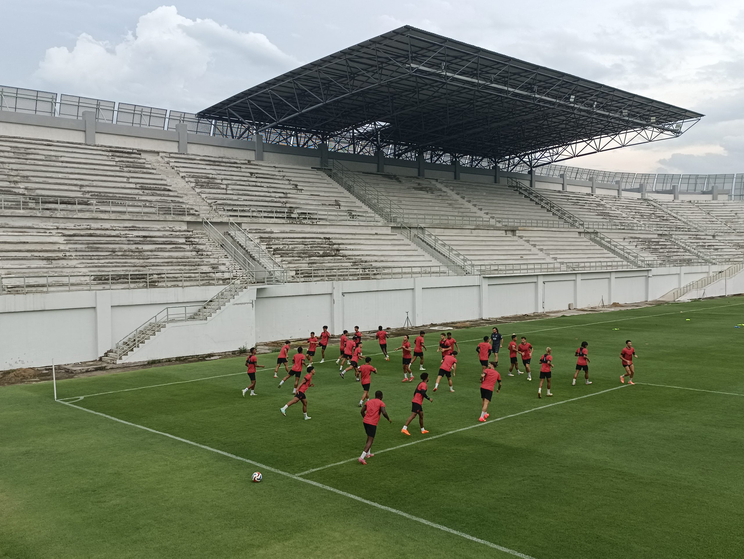 Jelang Derby Jatim, Pelatih Persik Soroti Kualitas Pemain Asing Arema FC