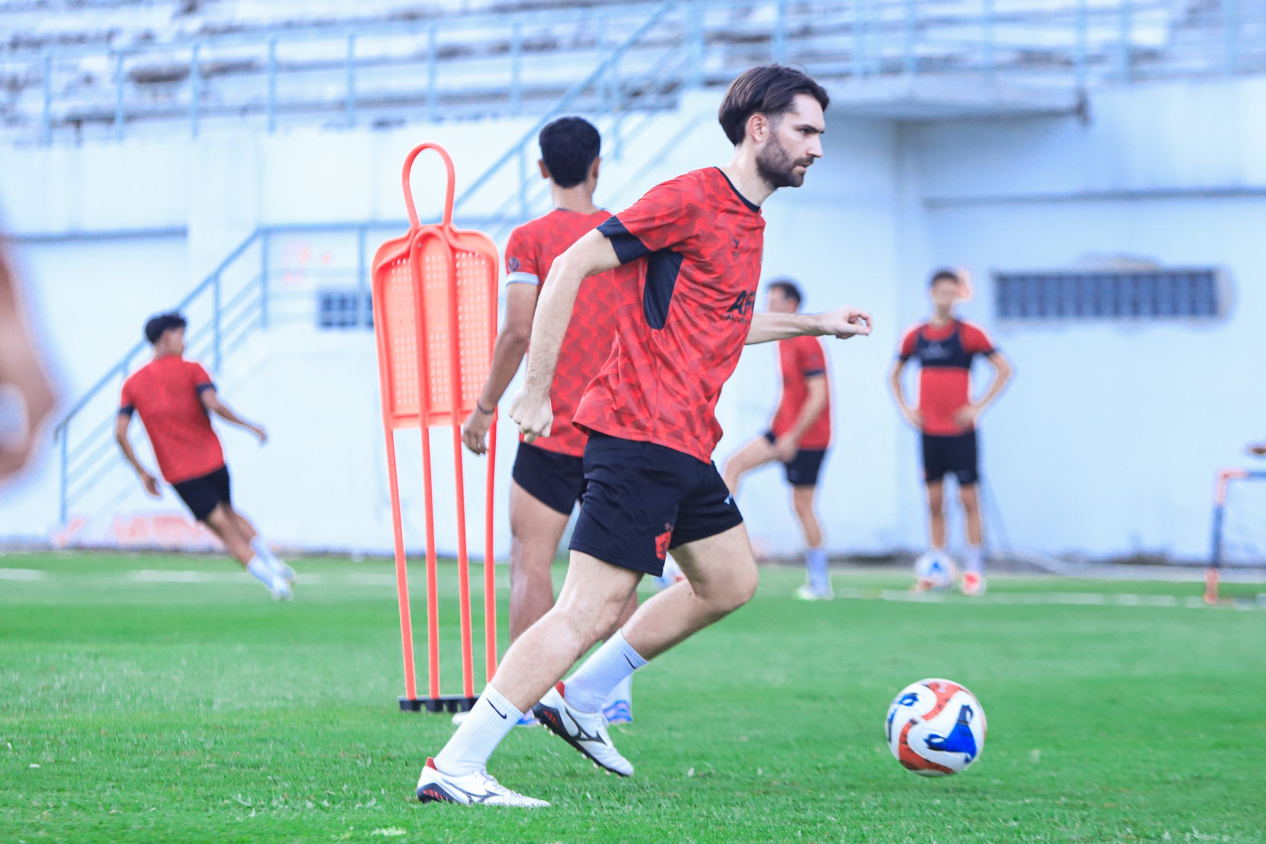 Bursa Transfer: Mantan Pemain Arsenal Resmi Perkuat Persik Kediri