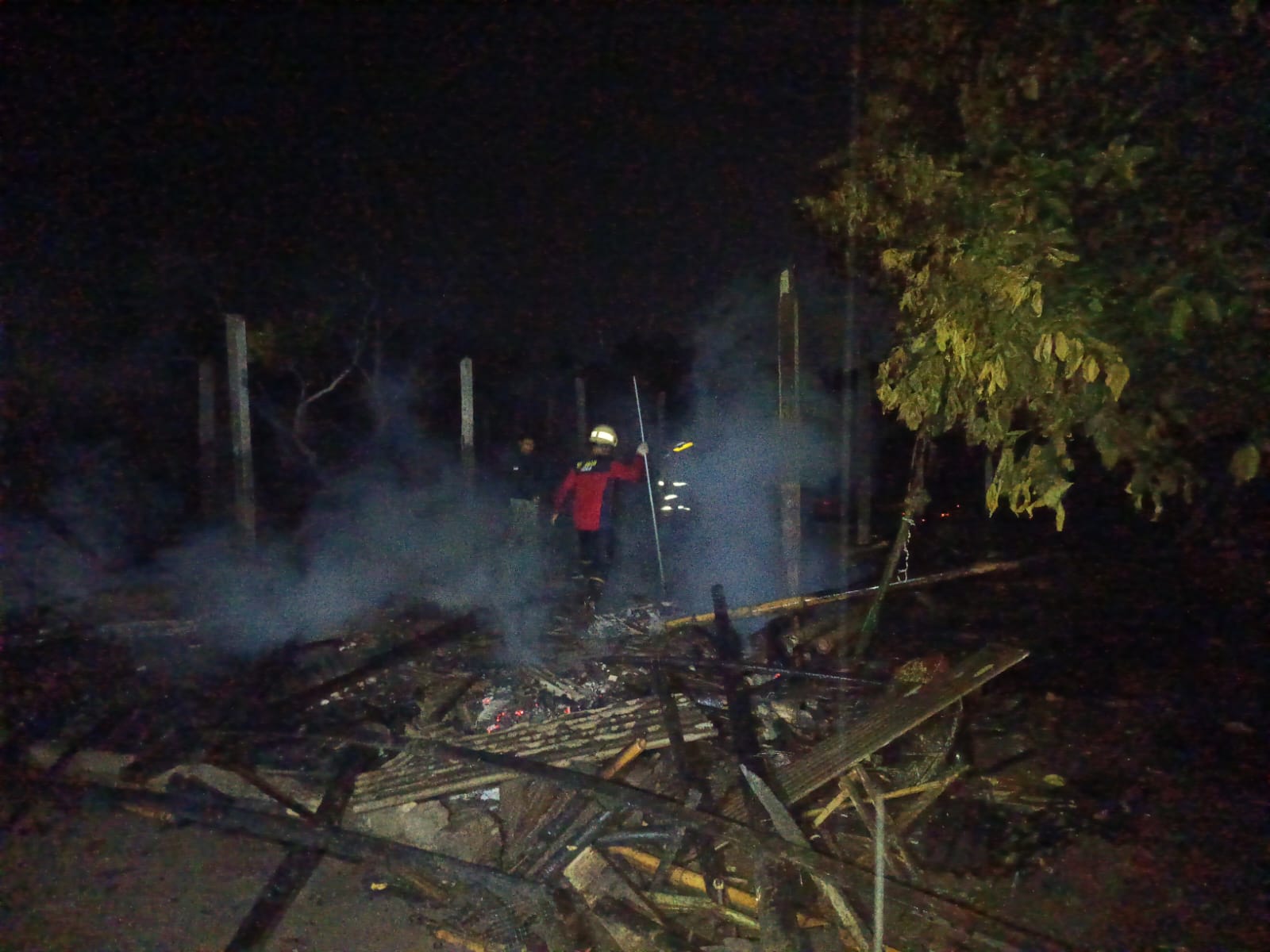 Kandang Peternakan Ayam di Rejotangan Tulungagung Terbakar, Diduga Dipicu Korsleting Listrik, 5.000 Ekor Ayam Mati