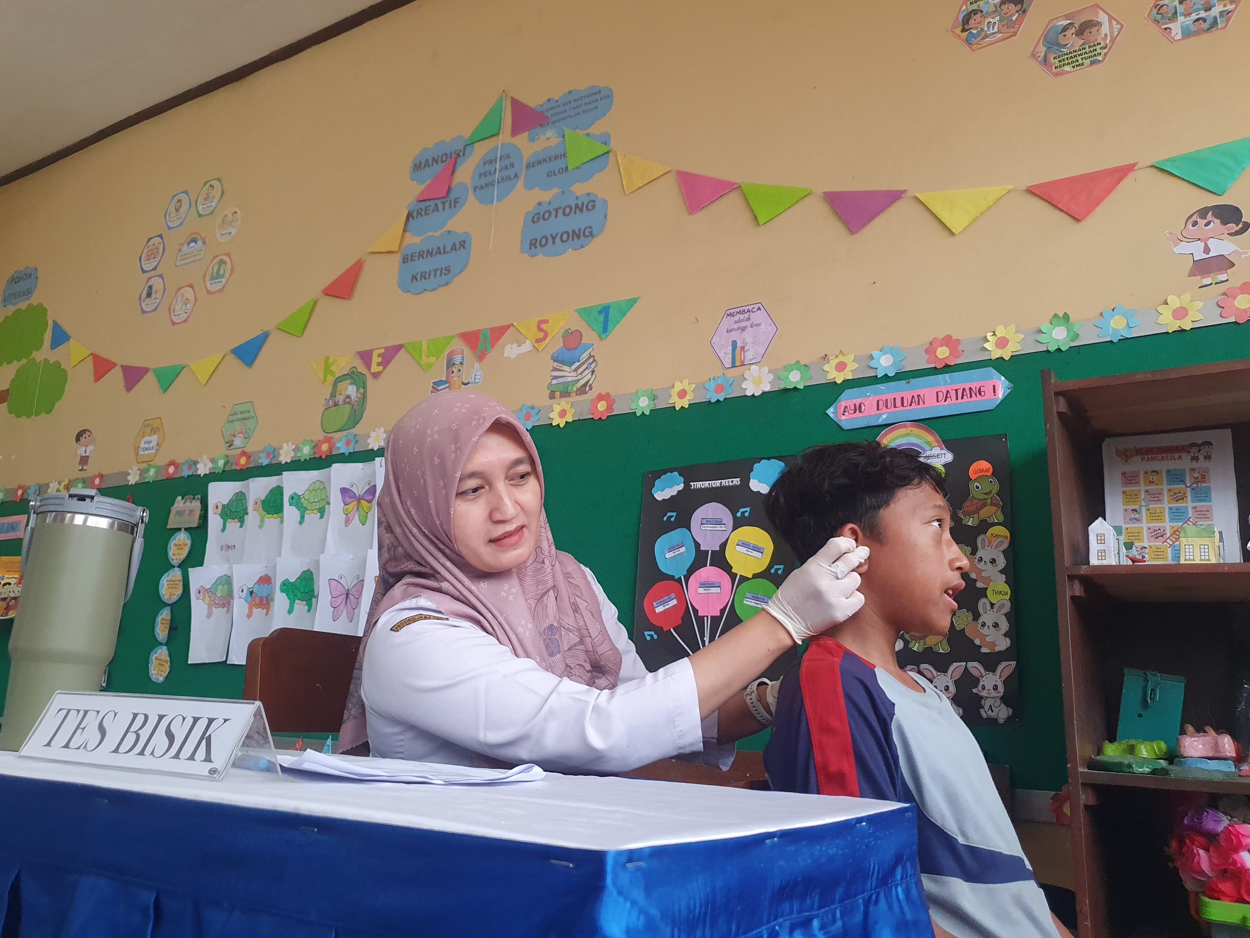 Sebagian Besar Pelajar di Tulungagung Alami Miopia, Paparan Gadget Sejak Dini Jadi Faktor Pemicu